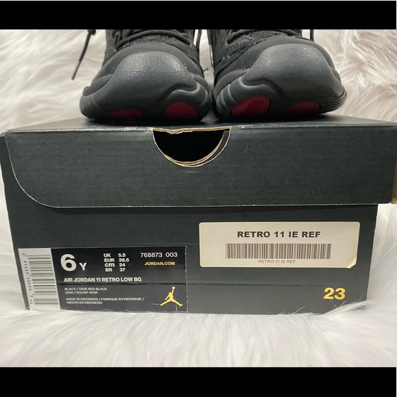 Jordan 11 low referees - Picture 8 of 9